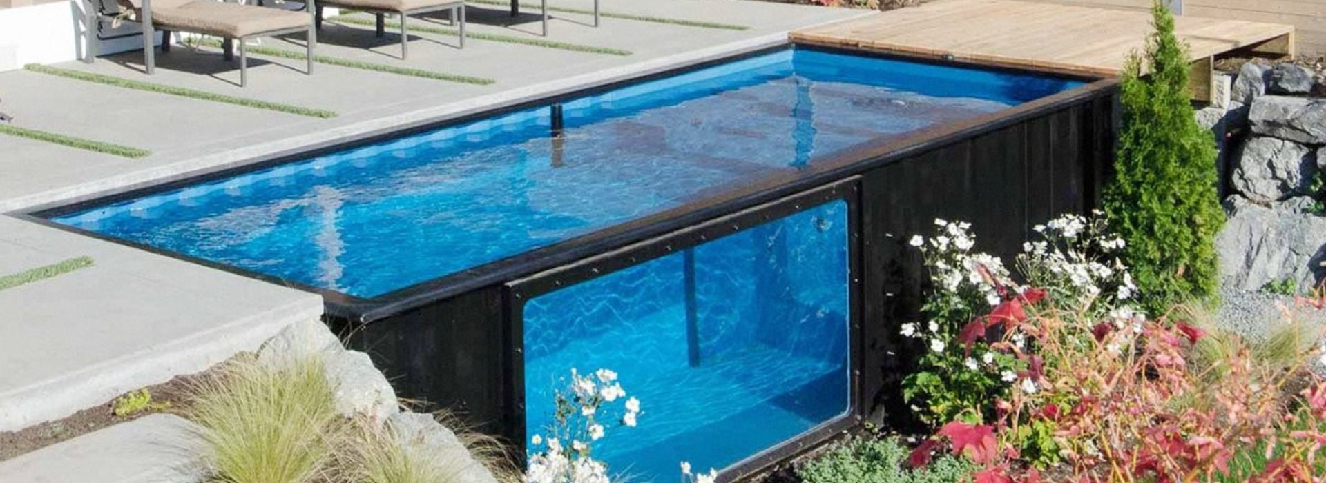 piscina con contenedores